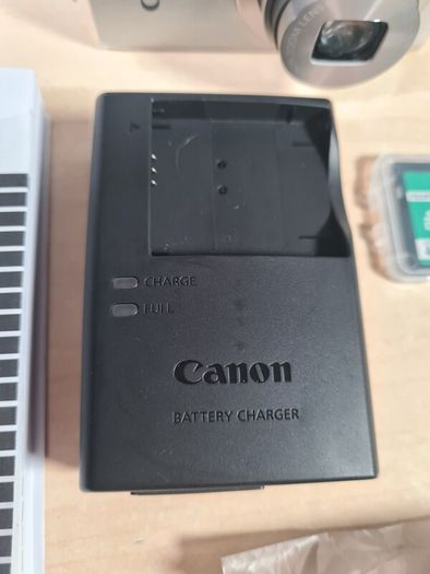 Canon Ixus 185 Digital Camera 20mp Mega Pixels Boxed With Charger And Memory Card Like New