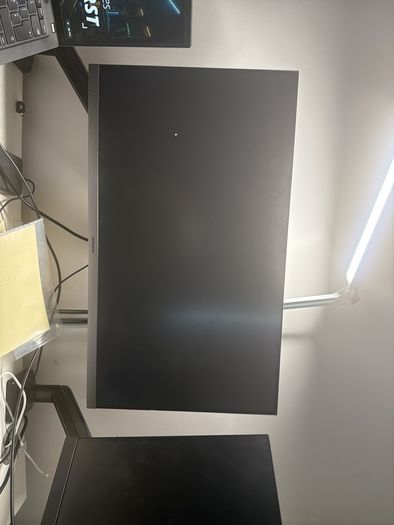 Samsung 27'' monitor screen