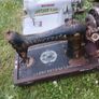 vintage sewing machines Image 10