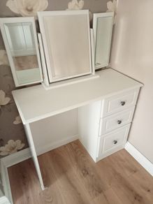 Dressing table
