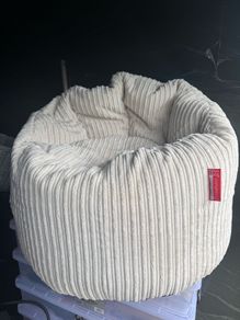 Big Berta bean bag chair lounge pug