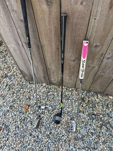 Odessy White Putter, Dune 56 Wedge, Mizuno driving