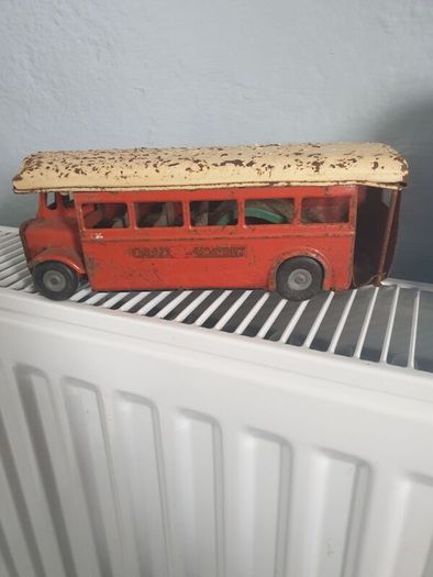 1930s tri-ang single deck bus