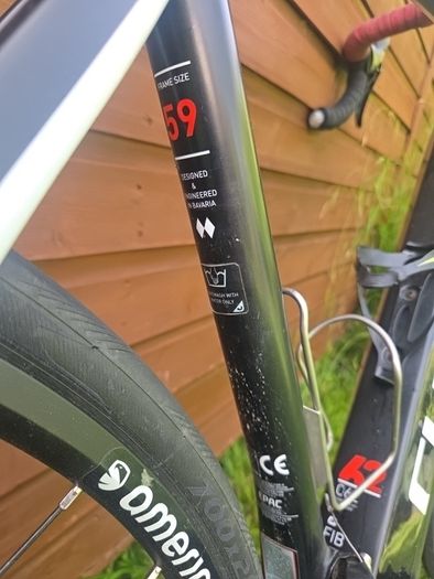 Cube Agree Race C62