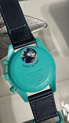 Swatch Moonswatch Mission to Earth Polar Lights