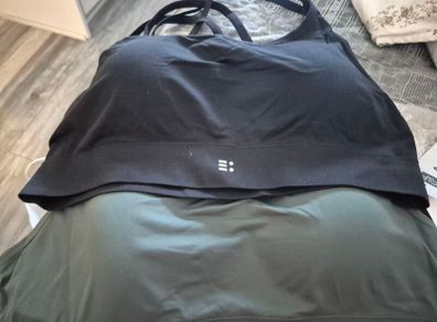 Bras x 2. 2xl. Bnwt