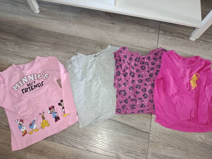 Girl's bundle of clothes