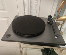 Rega planer 1Turntable
