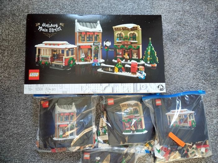 LEGO Winter Village Holiday Main Street 10308