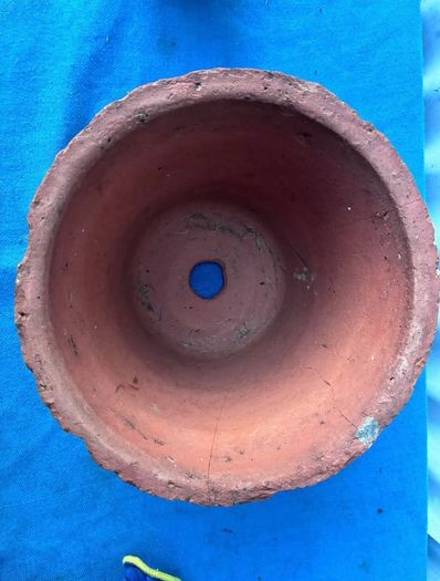 2 vintage terracotta flower pots