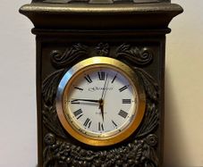 Genesis Fine Arts Mantel Clock - No Batteries Included