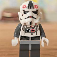 Lego Minifigure AT-AT Driver - Red Imperial Logo