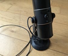 Razer Seiren Pro Microphone (USB connector)