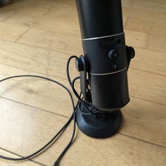 Razer Seiren Pro Microphone (USB connector)