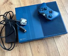 Xbox One 1TB Limited Edition Forza Motorsport 6 Console + Controller