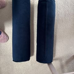 2 Bolster cushions