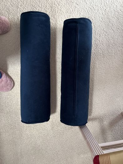 2 Bolster cushions