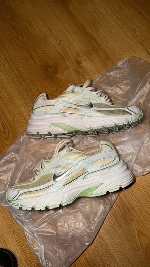 Nike initiator custom unisex