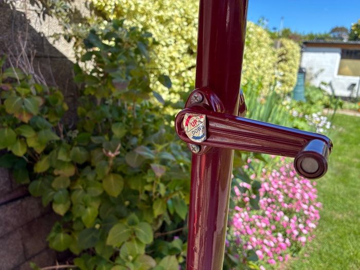 Crank and tilt 2.5m Garden Parasol