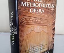 The Metropolitan Opera 1883-1966: A Candid History by Irving Kolodin (HQ898)