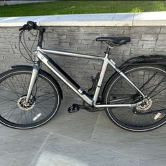 Kuma R1 electric bike