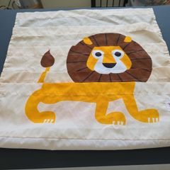3 Sprouts Lion Bookshelf
