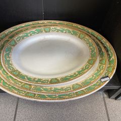 Set of three plates