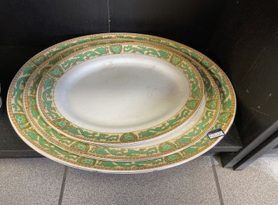 Set of three plates