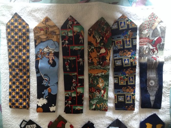 Novelty ties