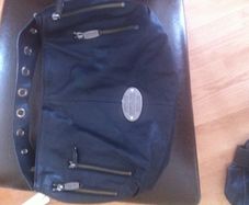 Kenneth Cole hand bag