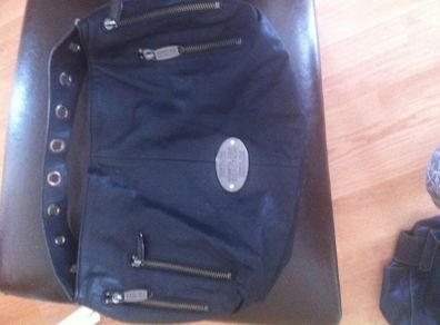Kenneth Cole hand bag
