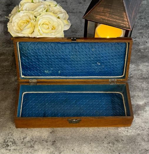 Victorian ladies glove box