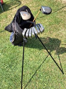 golf stand bag and clubs