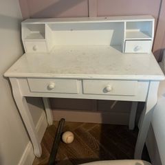 Child's desk