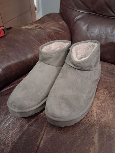 footware eur 2 each