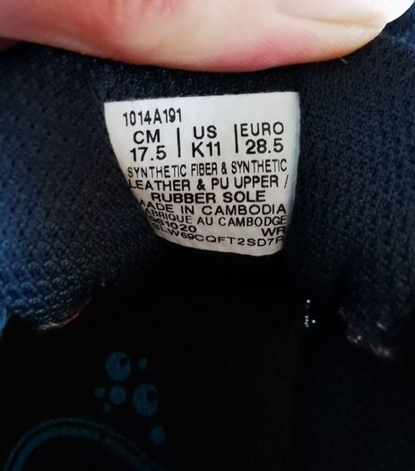 Girl's Asics runners size UK 10 (Worn)