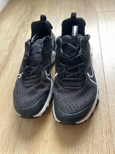 nike  black D/MS/X react
