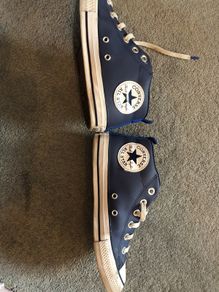 Boys converse size 4