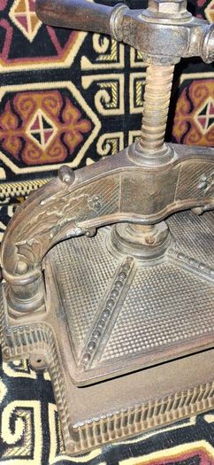 Antique Cast Iron Book Press