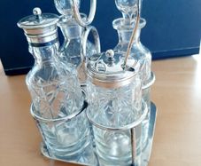 Vintage Walker & Hall silver plate cruet set