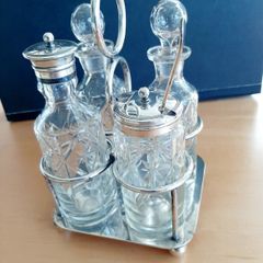 Vintage Walker & Hall silver plate cruet set