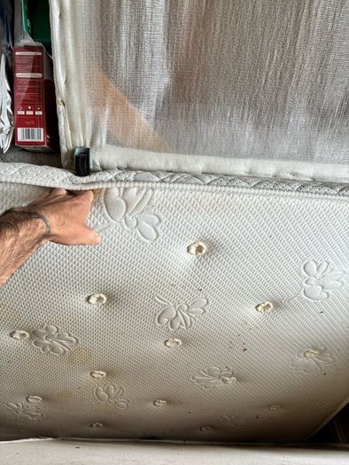 Mattress and bed