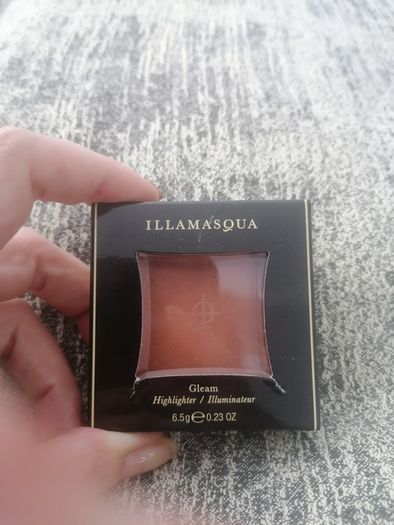 New illamasqua highlighter