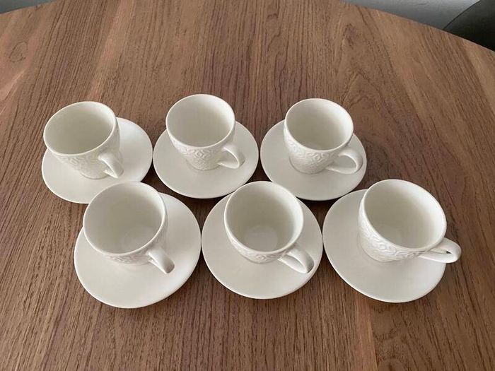 Porcelain Tea Cup Set