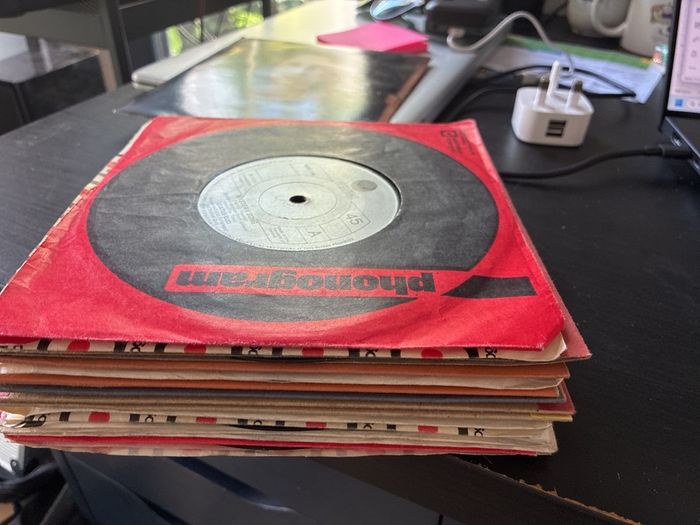 17 Status Quo Single 45s Vinyl
