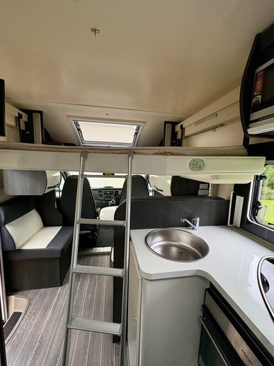 Motorhome - 2021 Ford Roller Team Zefiro 696