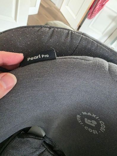 Maxi Cosi Pearl pro and 2way isofix base