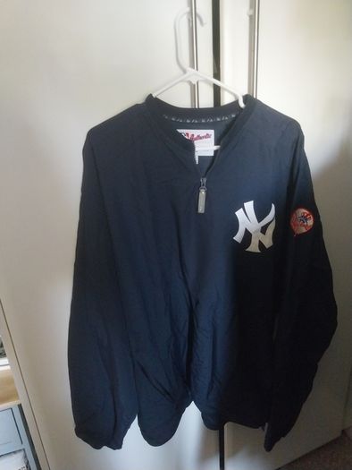 Yankees authentic official Majestic bench jacket - Great condition.