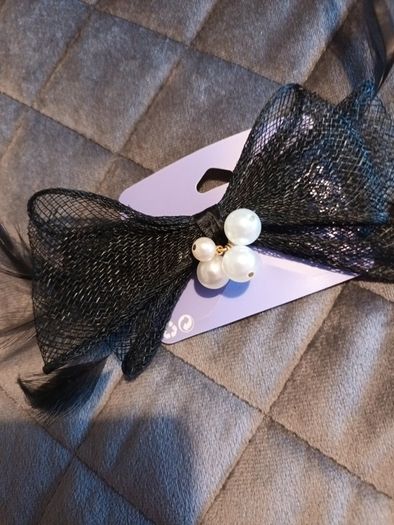 wedding guest hair clip