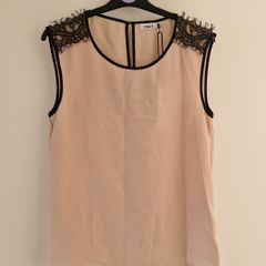 Sleeveless top